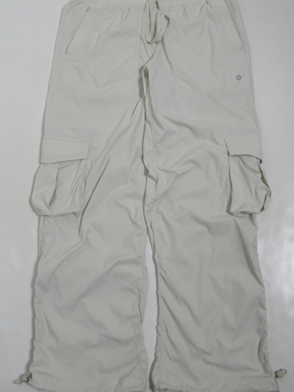 Lululemon Women's Dance Studio Relaxed-Fit Mid-Rise Cargo Pant Light Ivory L